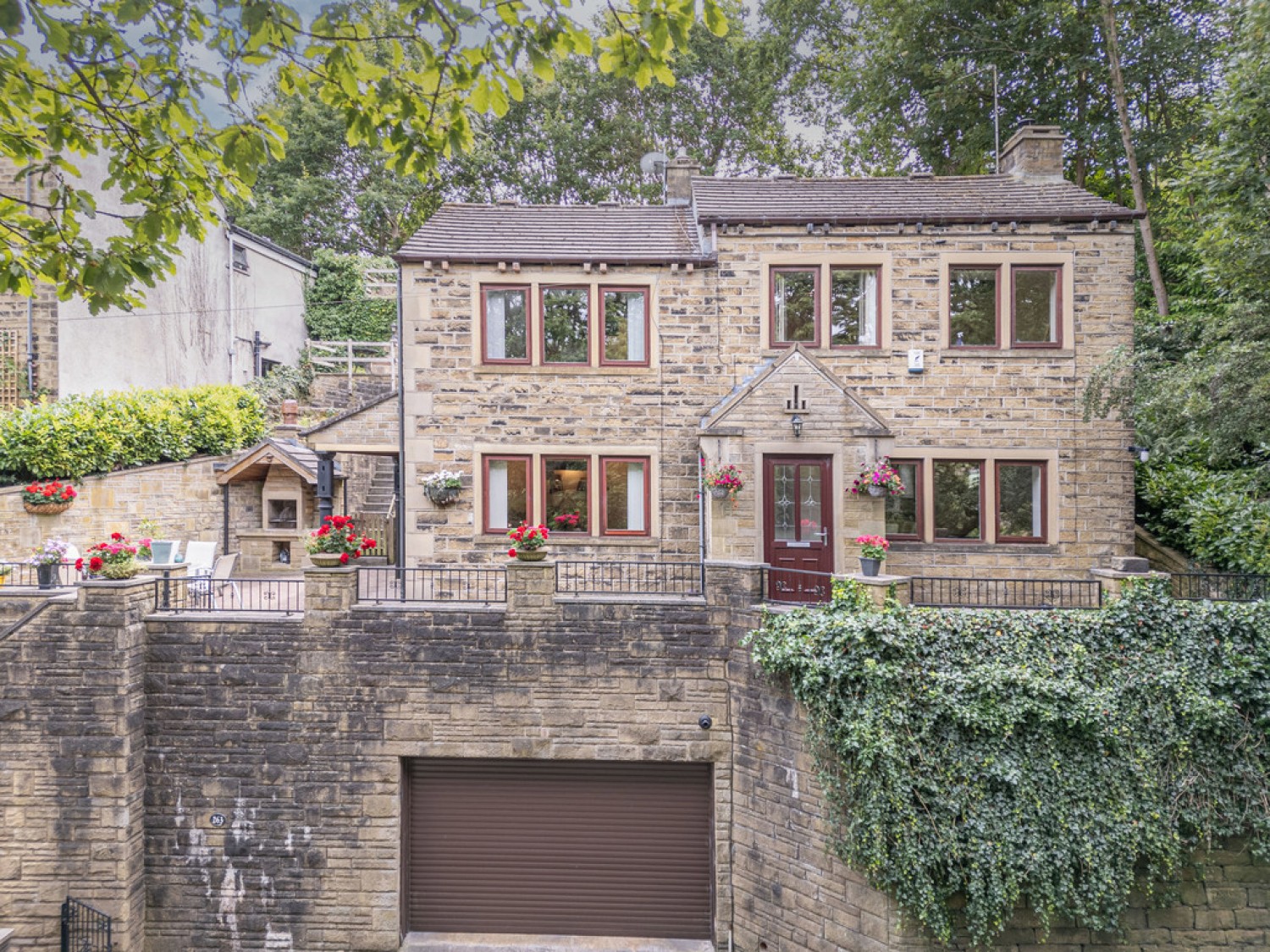 Meltham Road, Netherton