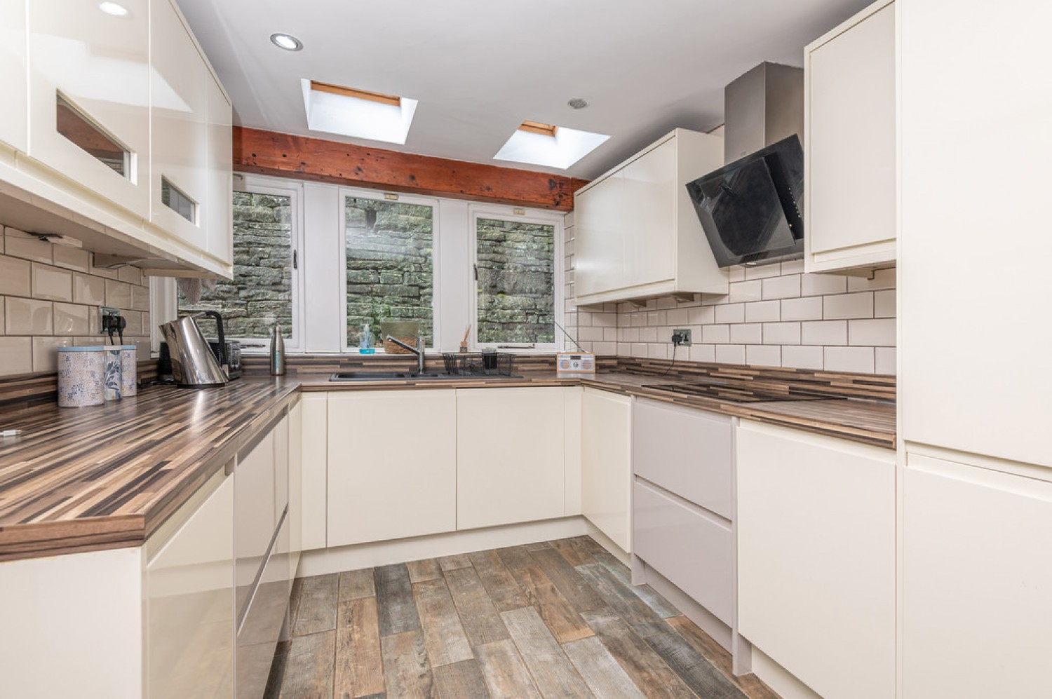 Meltham Road, Netherton