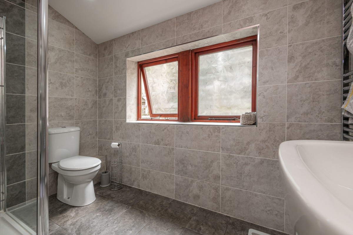 Meltham Road, Netherton