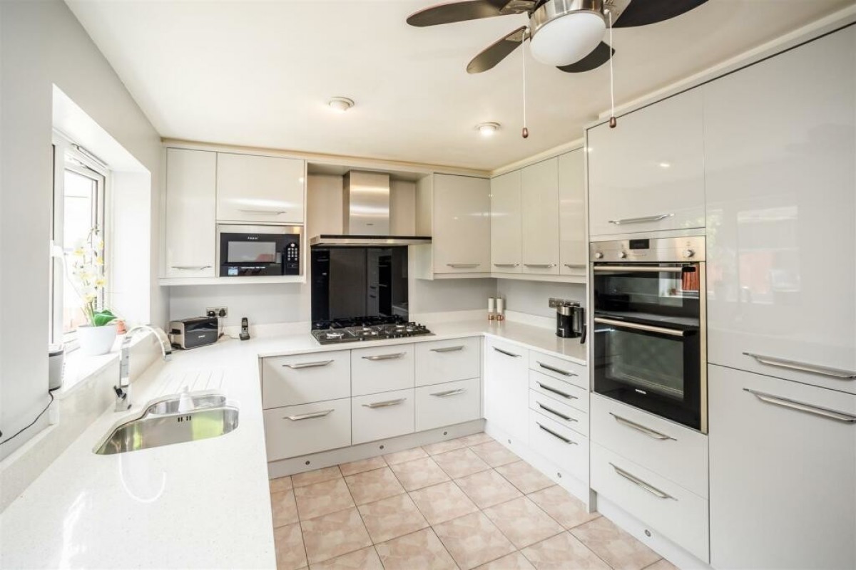 Mason Court, Crosland Hill