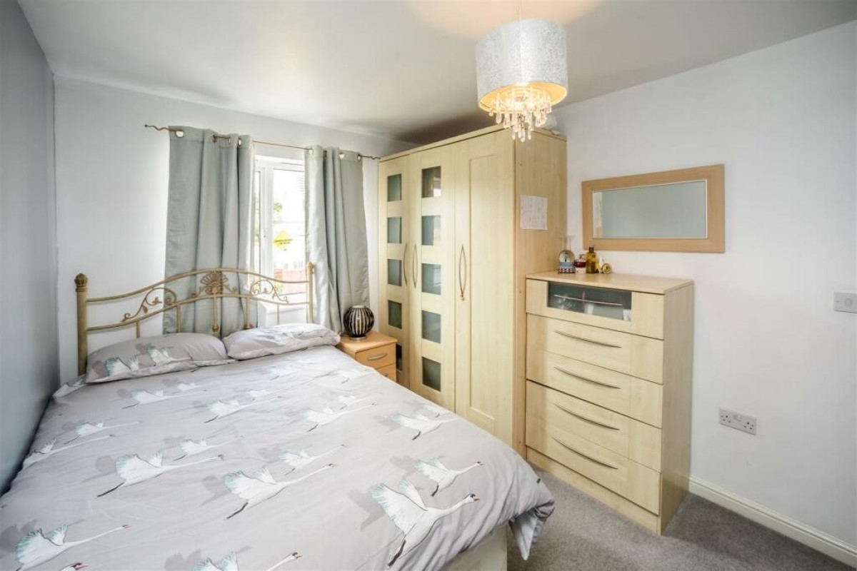 Mason Court, Crosland Hill