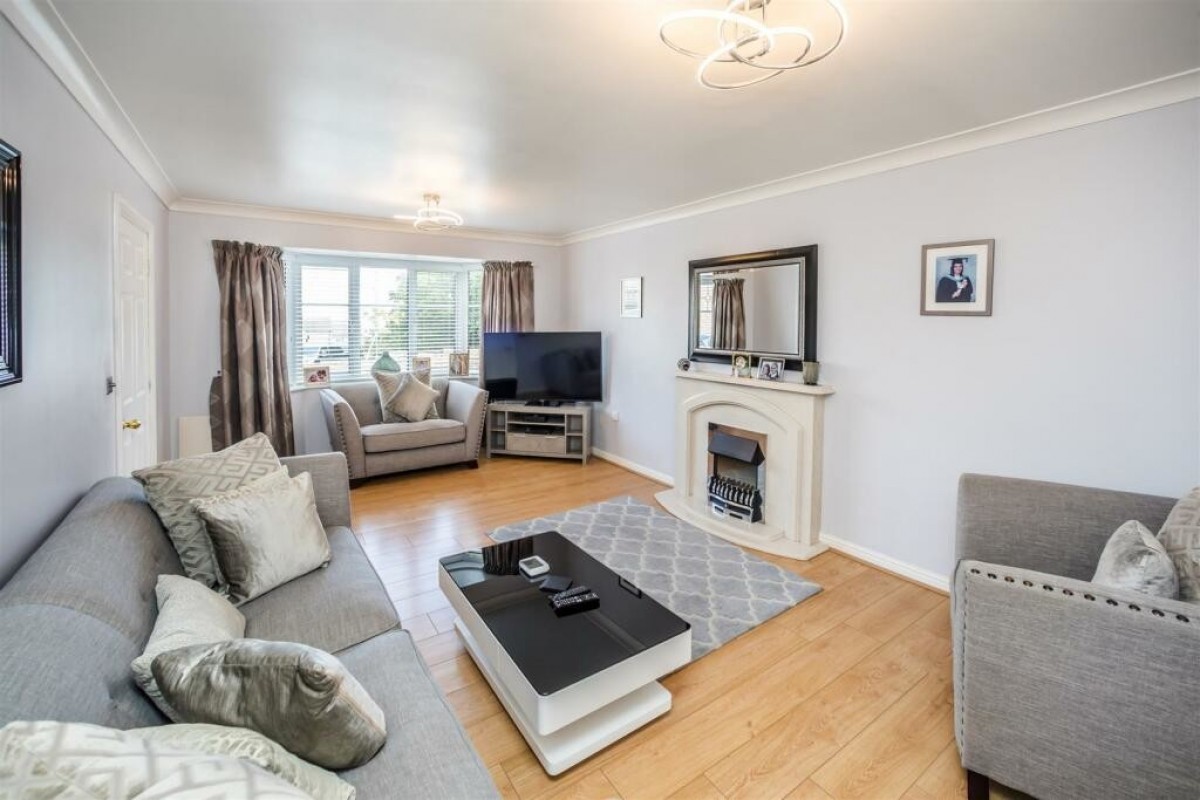 Mason Court, Crosland Hill