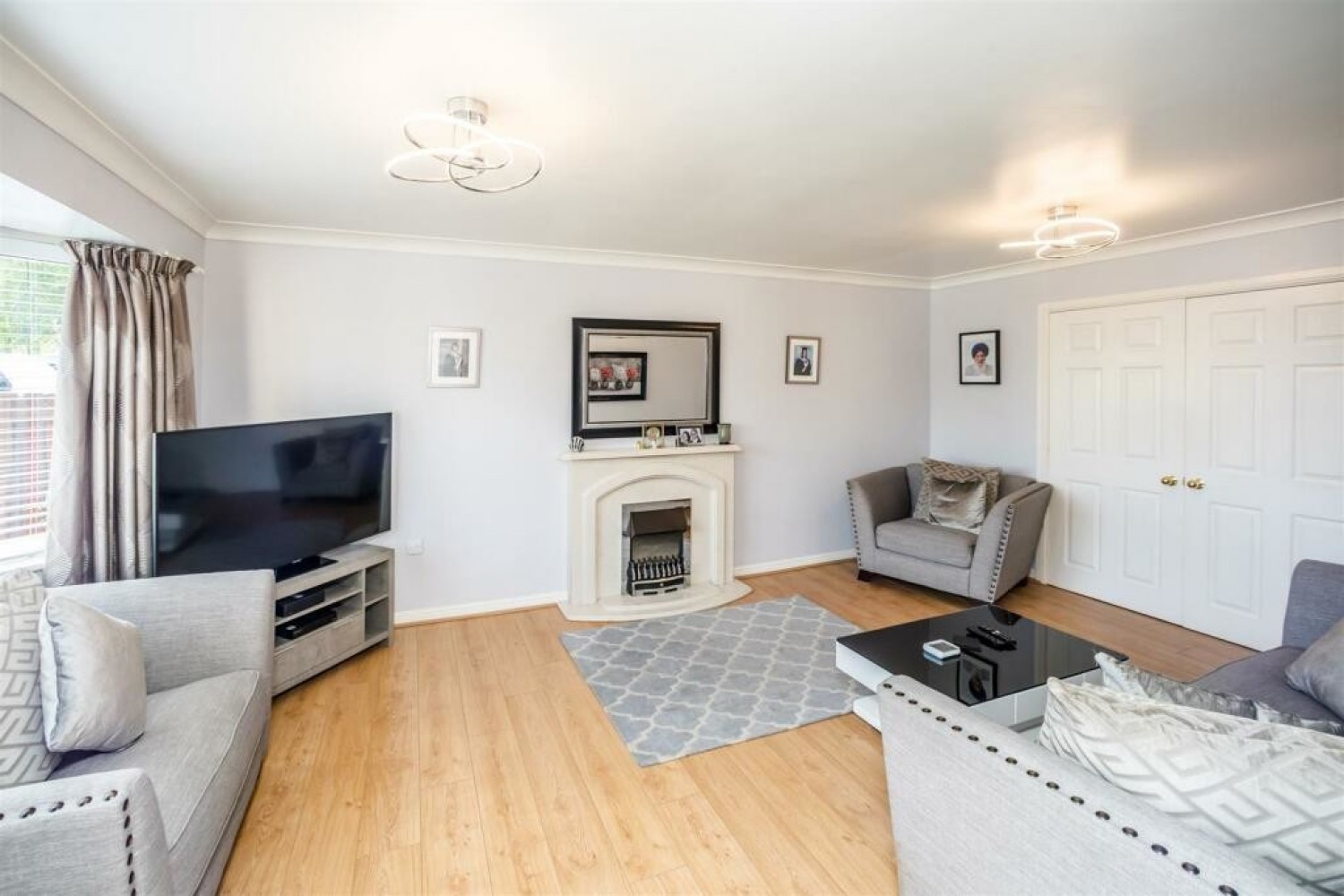 Mason Court, Crosland Hill