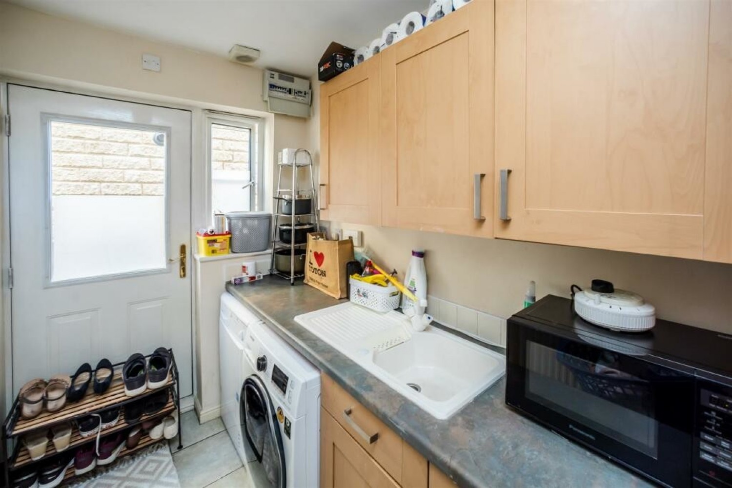 Mason Court, Crosland Hill