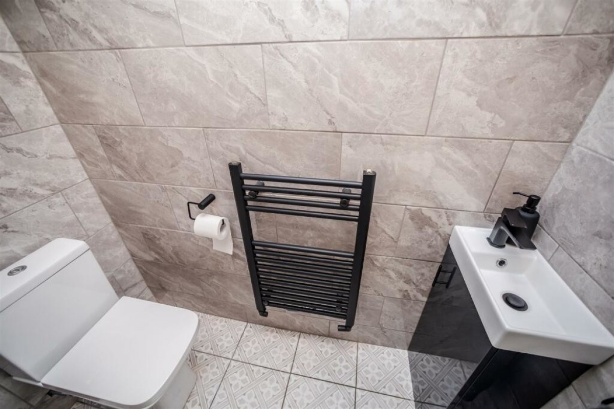 Mason Court, Crosland Hill