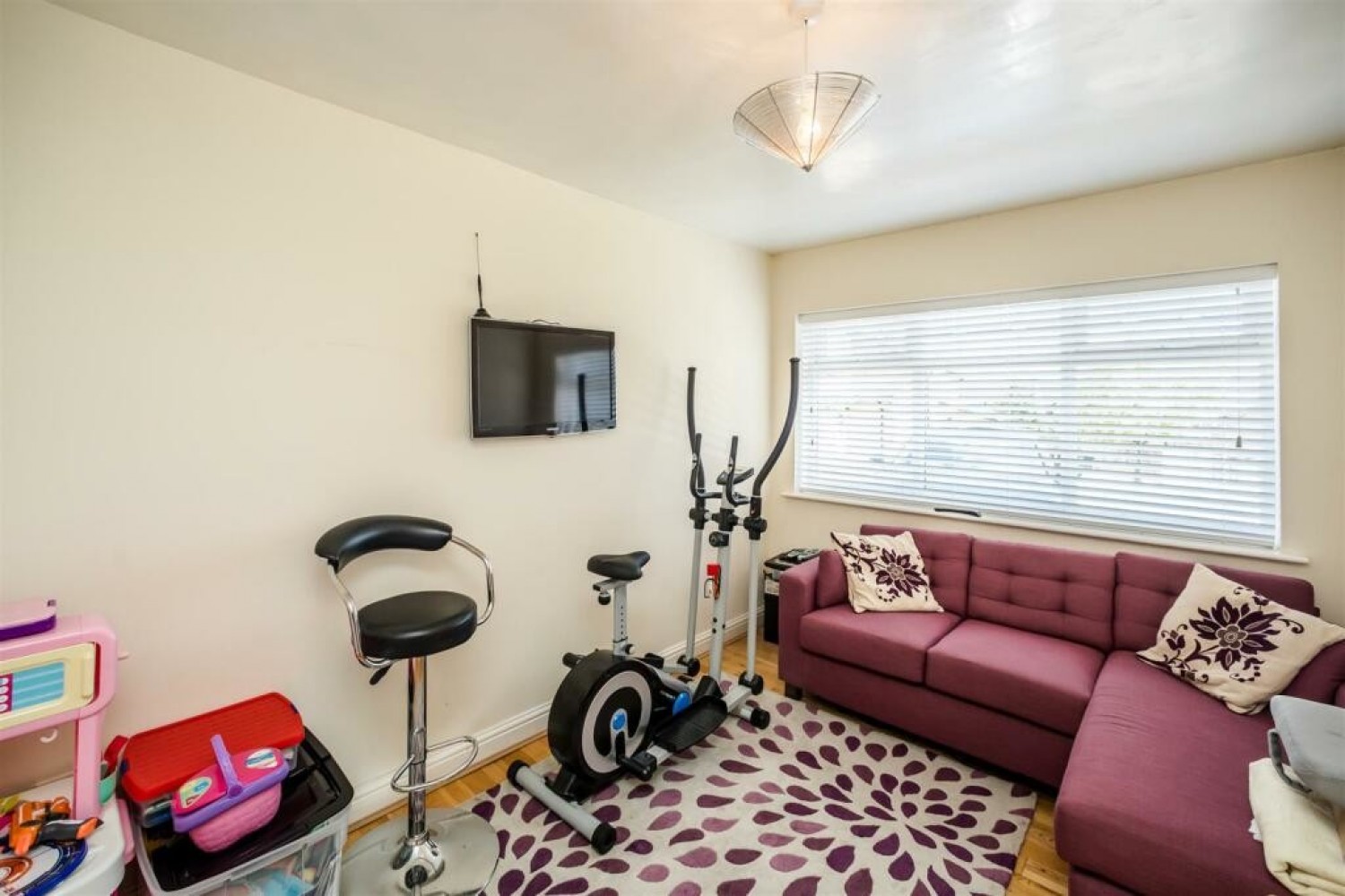 Mason Court, Crosland Hill