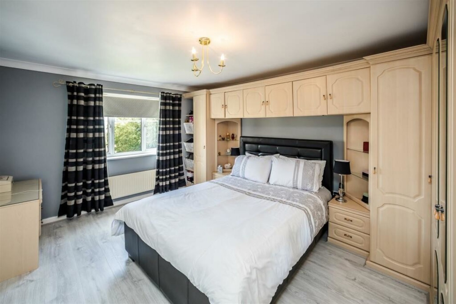 Mason Court, Crosland Hill