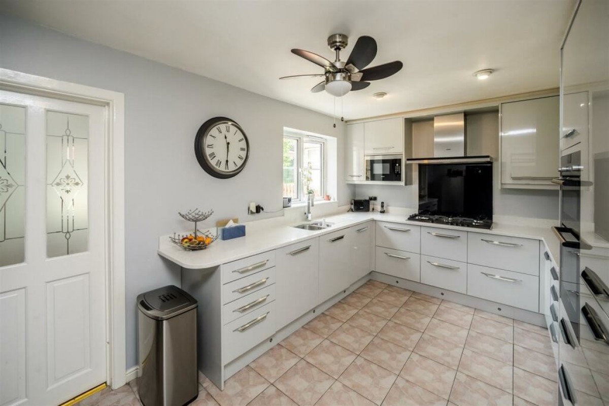 Mason Court, Crosland Hill