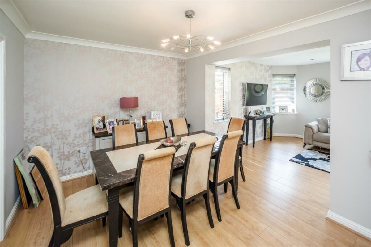 Mason Court, Crosland Hill