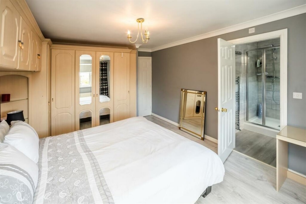 Mason Court, Crosland Hill