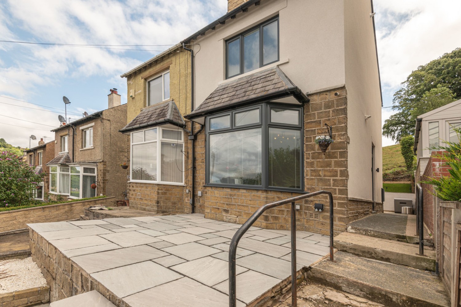 Penistone Road, Kirkburton