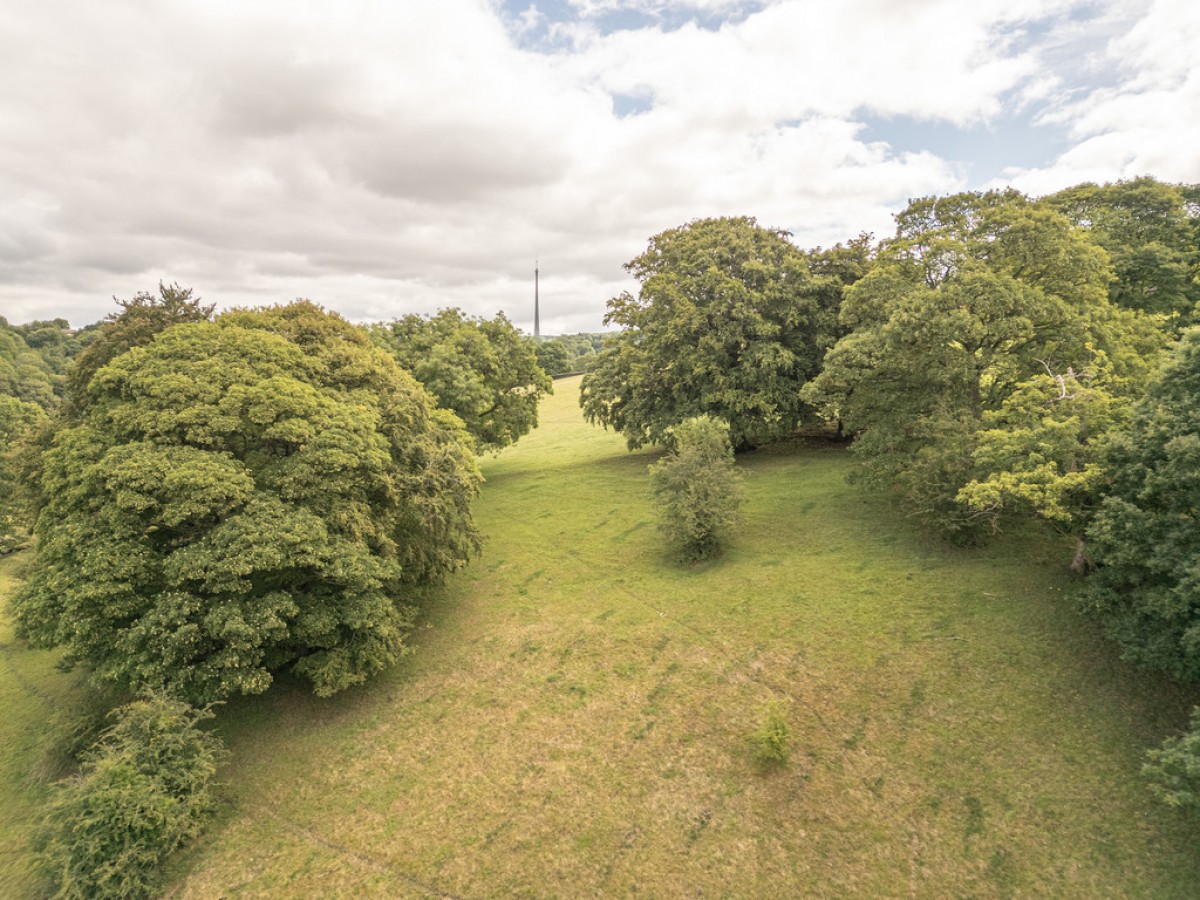 Penistone Road, Kirkburton