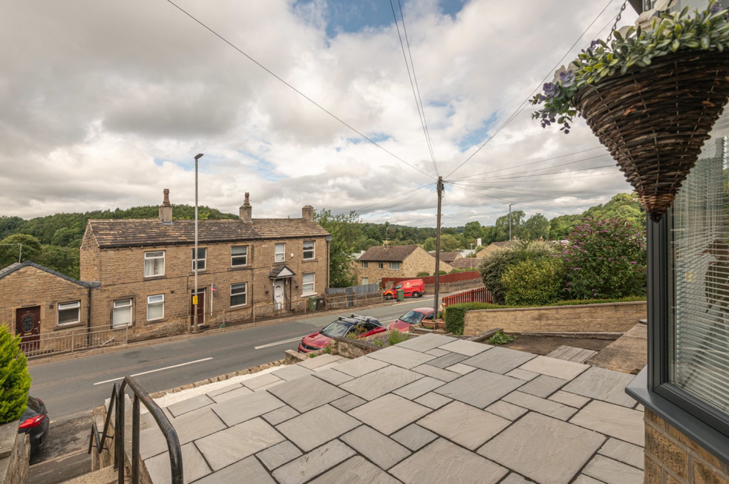 Penistone Road, Kirkburton