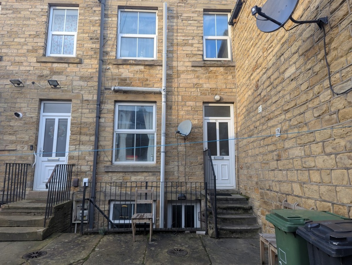 Brook Street, Moldgreen