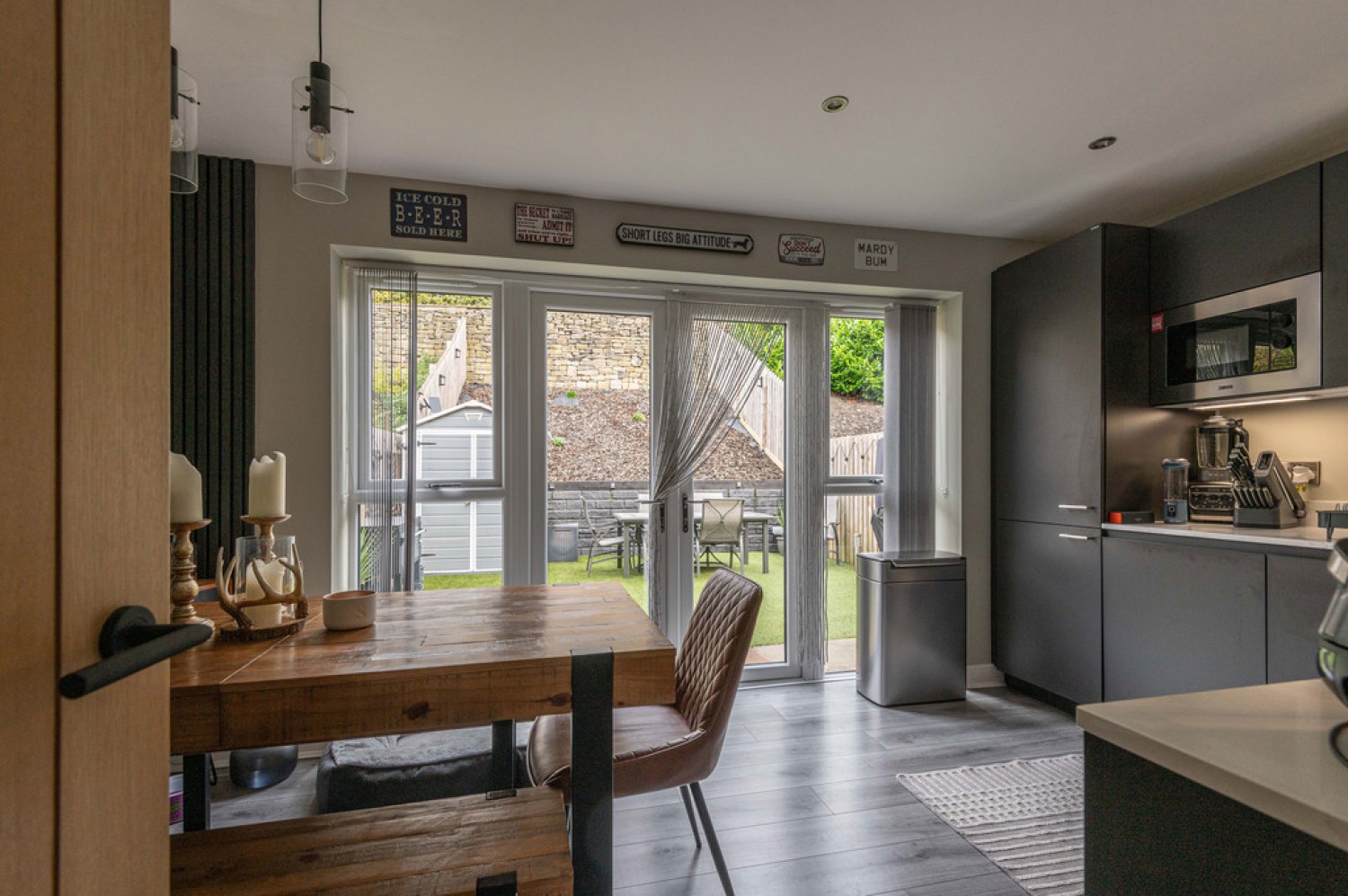 Hillcrest View, Golcar