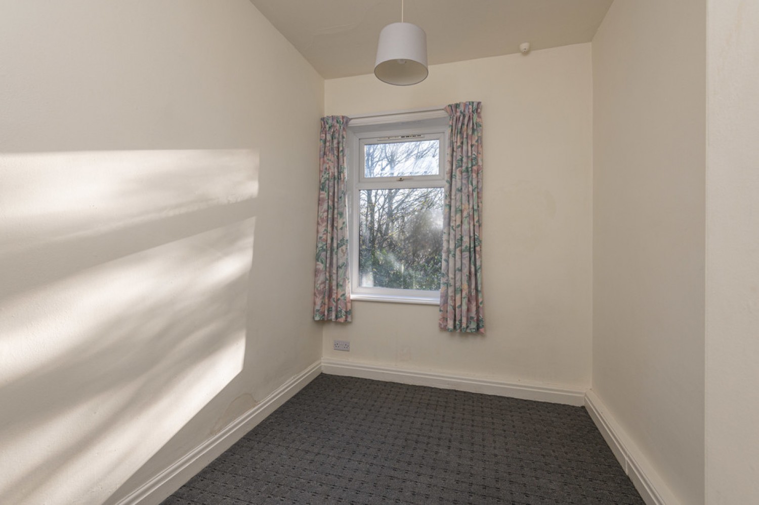 Sunningdale Road, Crosland Moor