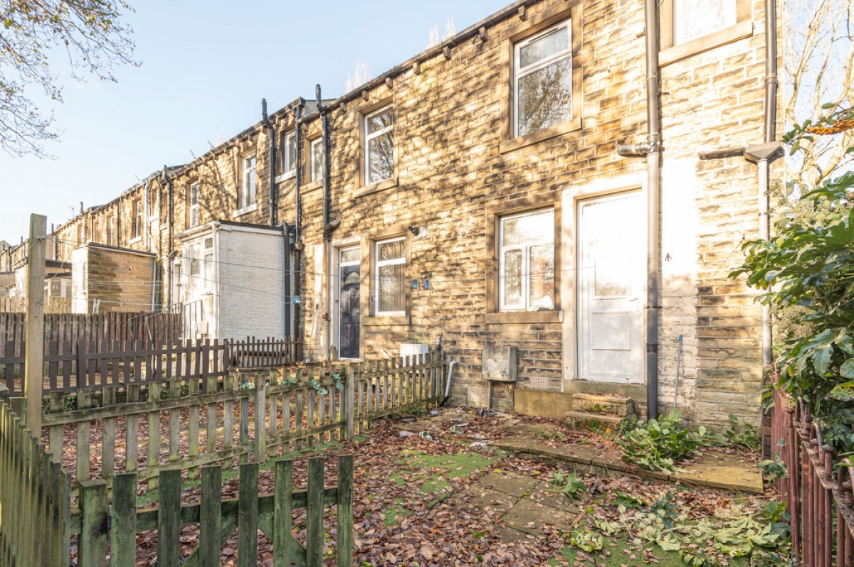 Sunningdale Road, Crosland Moor