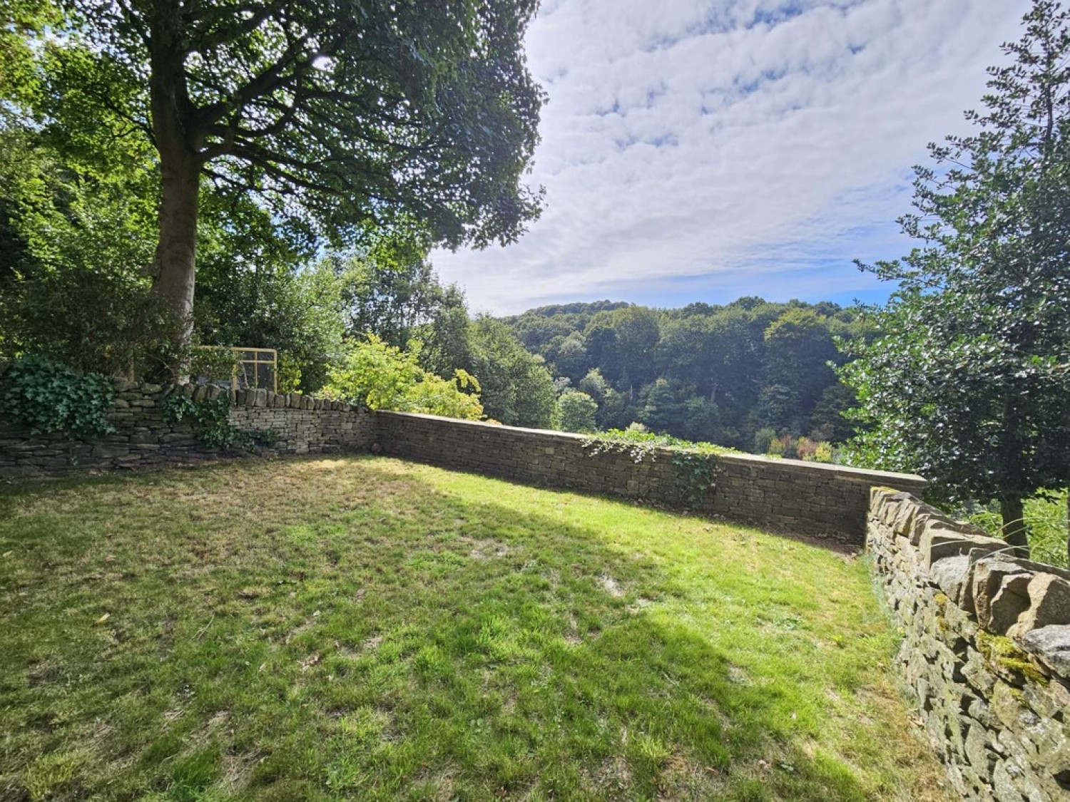 South Lane, Holmfirth