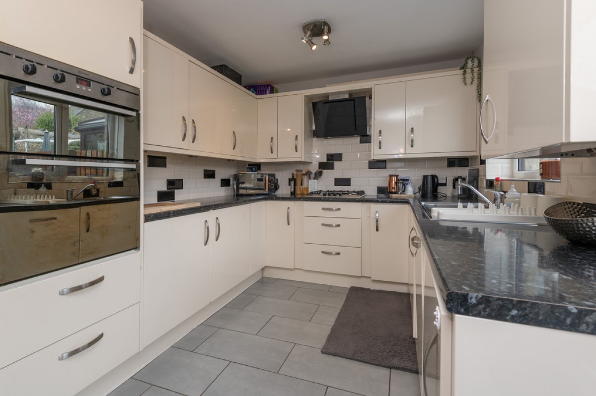 Stoneleigh Court, Huddersfield