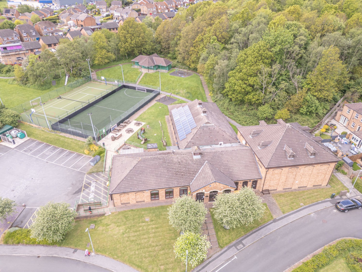 2 bedroom Flat for Sale The Green, Bradley