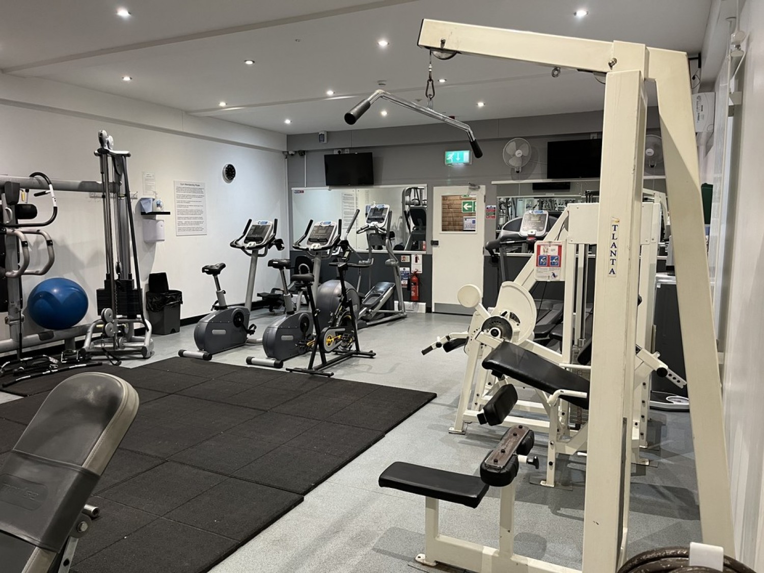 2 bedroom Flat for Sale The Green, Bradley