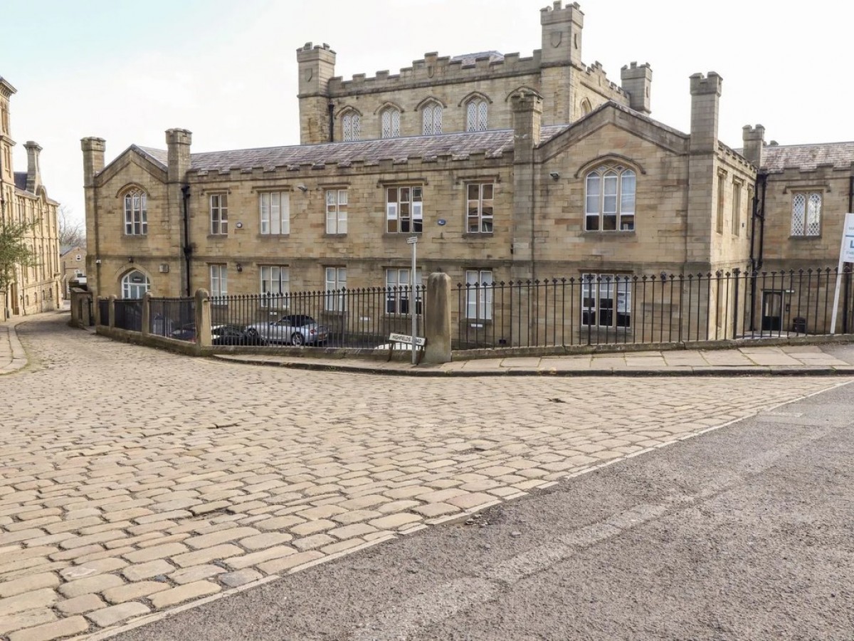Highfields, Huddersfield