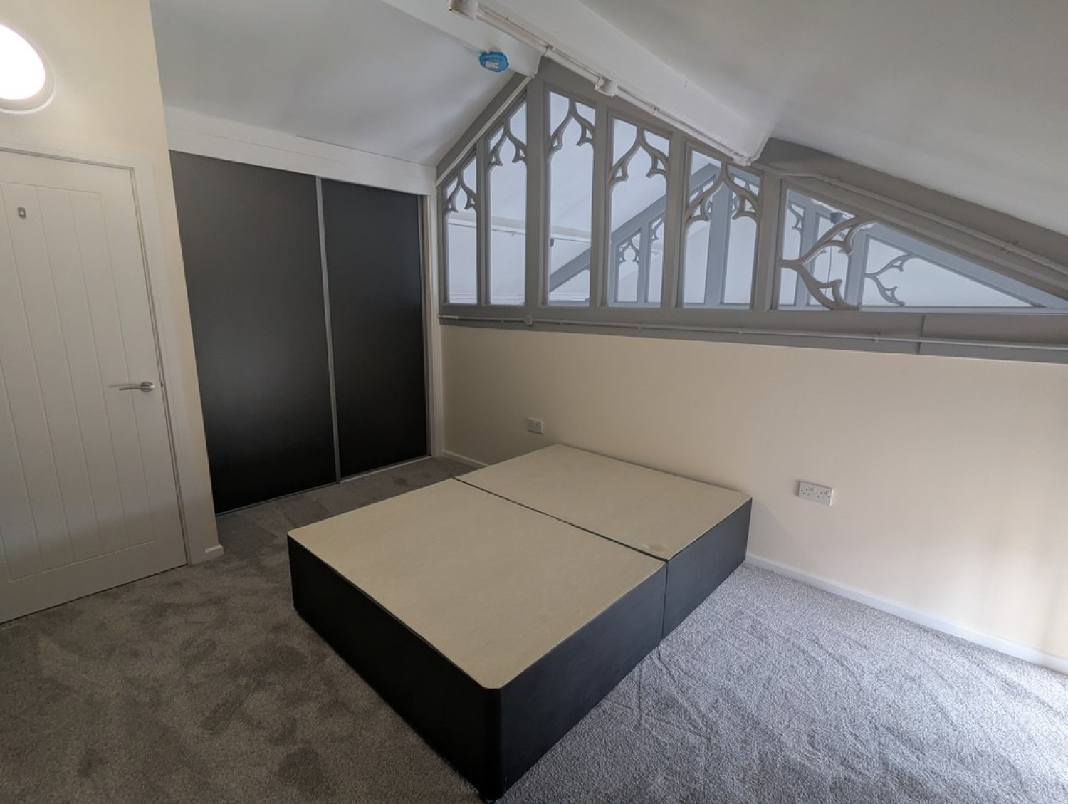2 bedroom Flat for Letting Highfields, Huddersfield