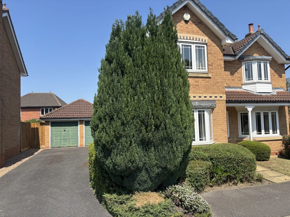 Whinmoor Drive, Clayton West