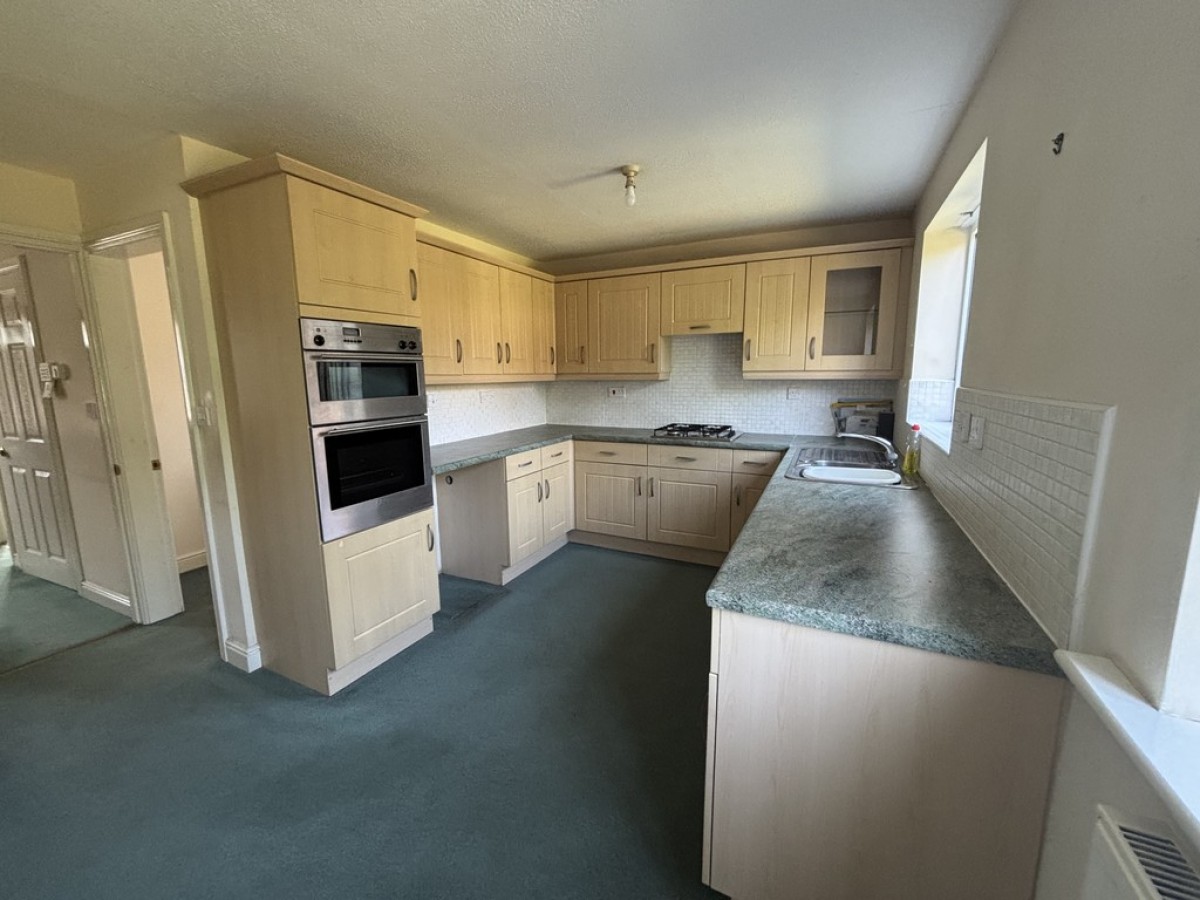 Whinmoor Drive, Clayton West