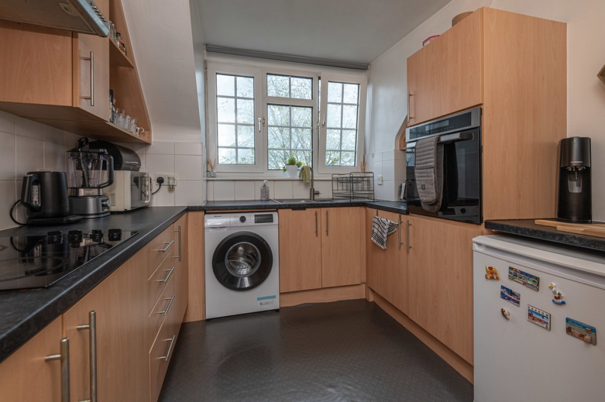 Arncliffe Court, Marsh