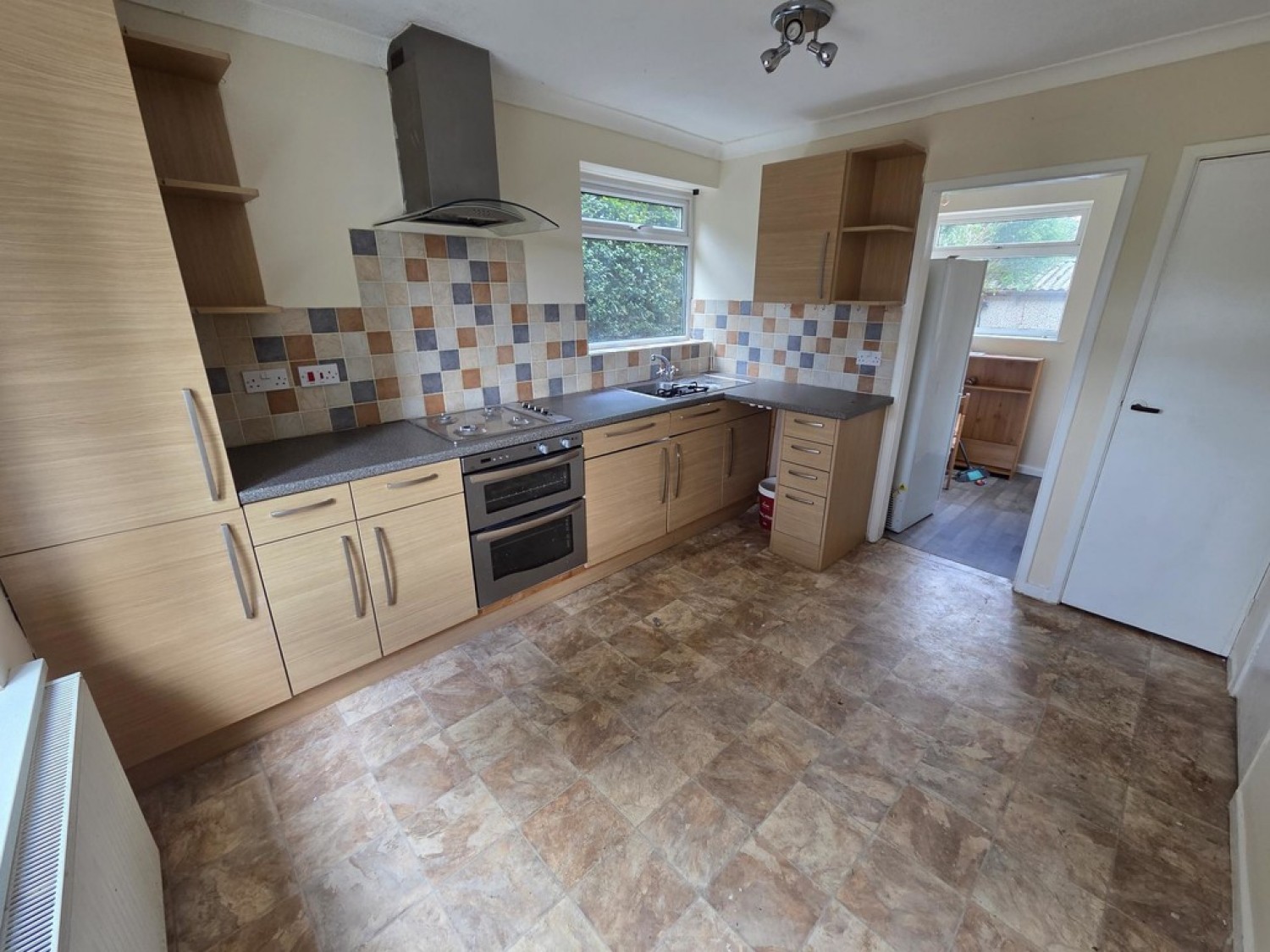 Peckett Close, Oakes