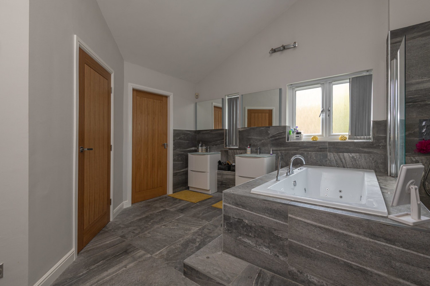 Bradfield Close, Bradley