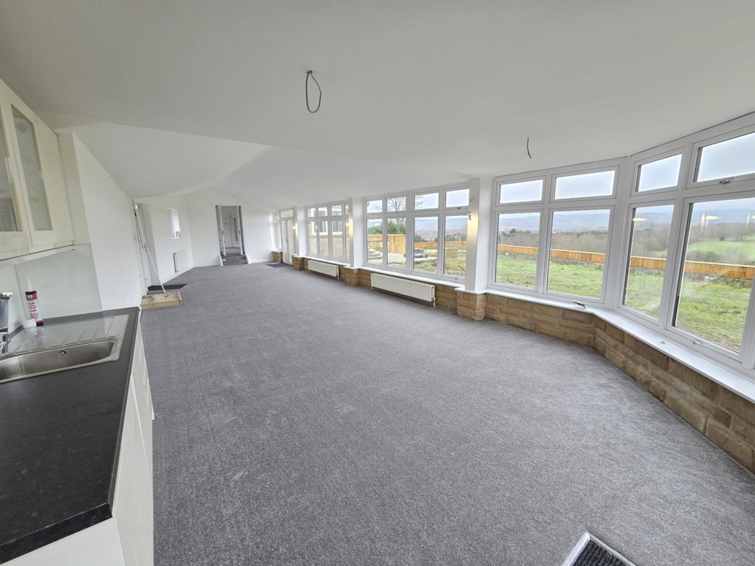 6 bedroom House in Lodge Lane, Liversedge