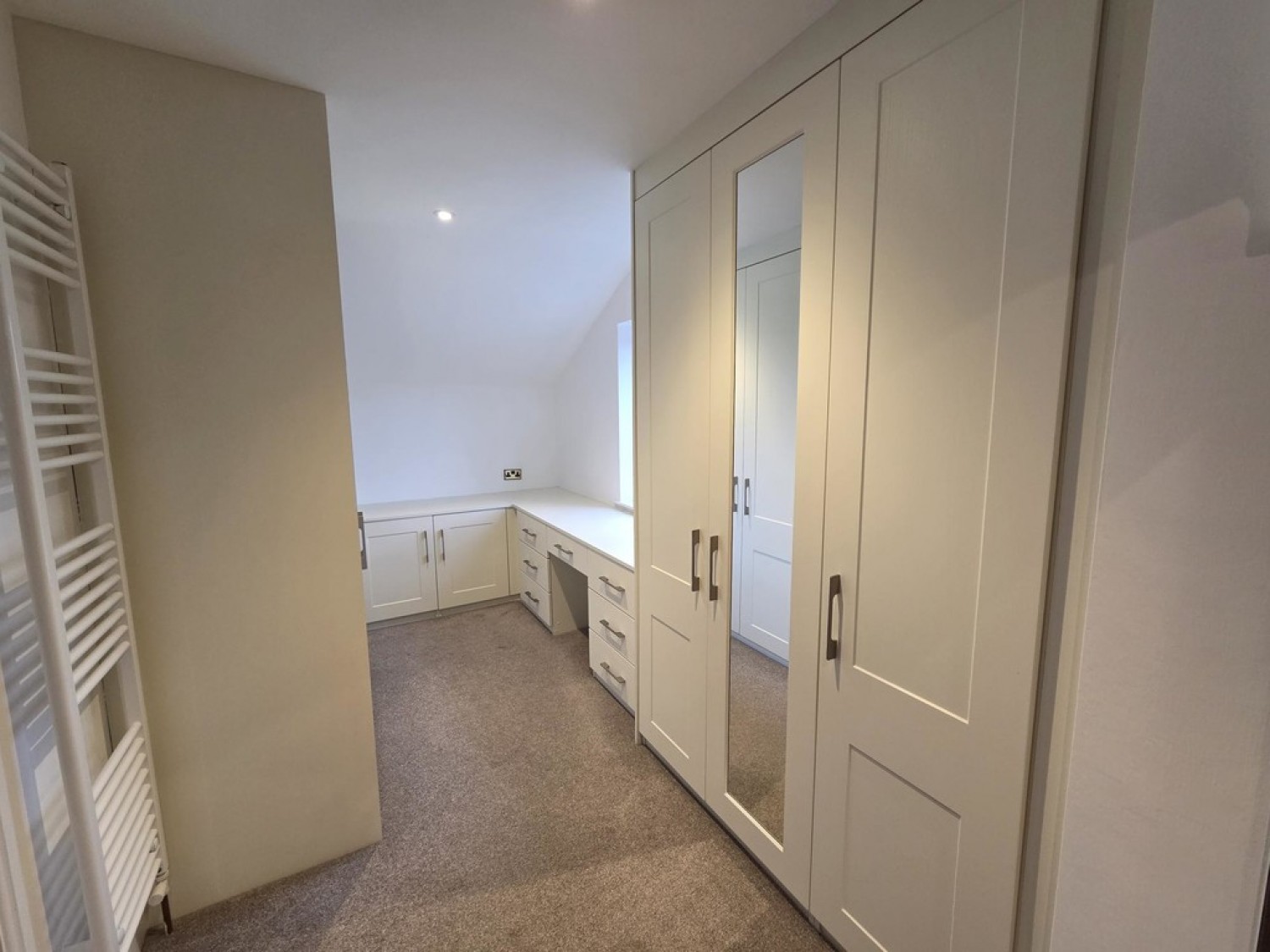 6 bedroom House in Lodge Lane, Liversedge