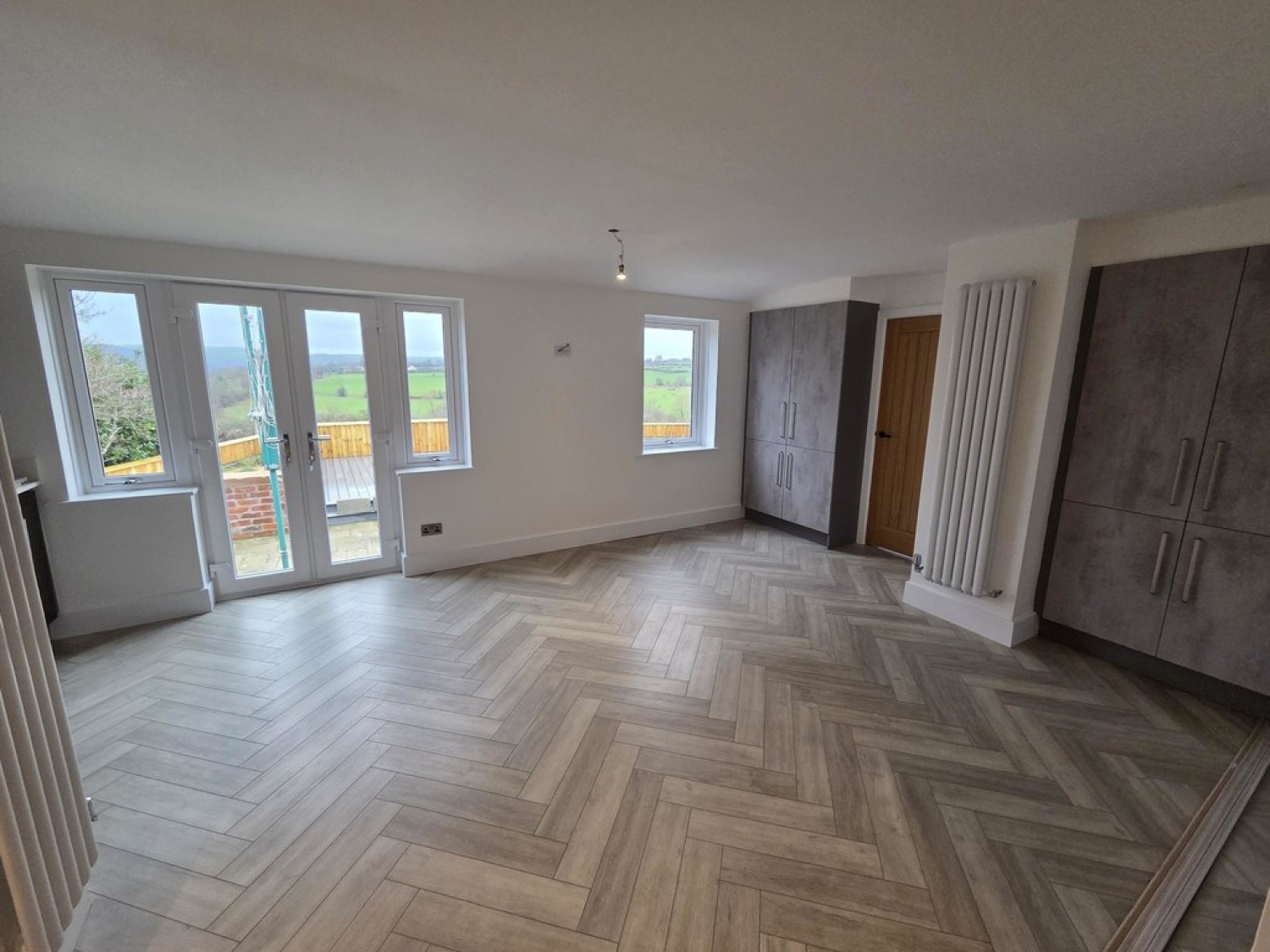 6 bedroom House in Lodge Lane, Liversedge