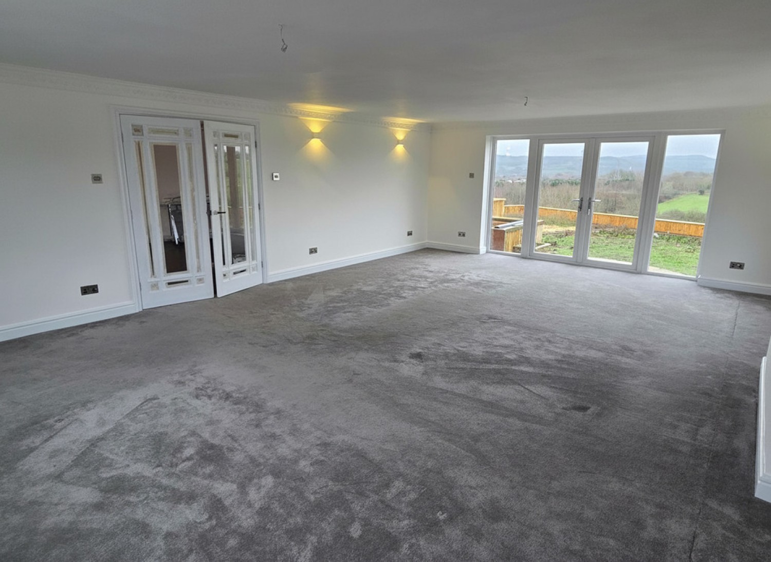 6 bedroom House in Lodge Lane, Liversedge