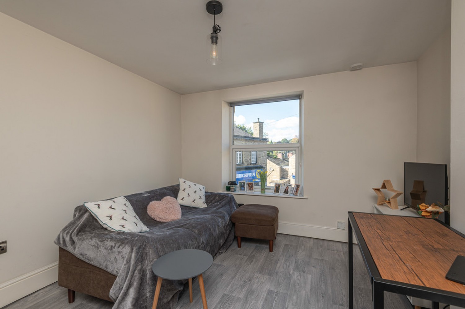 North Road, Kirkburton
