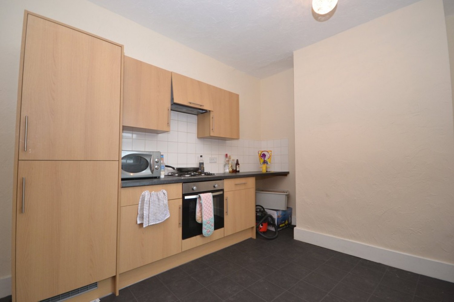 2 bedroom House for Letting William Street, Huddersfield