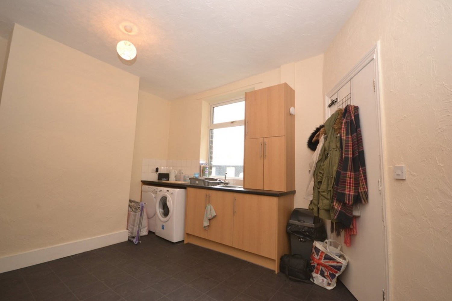 2 bedroom House for Letting William Street, Huddersfield