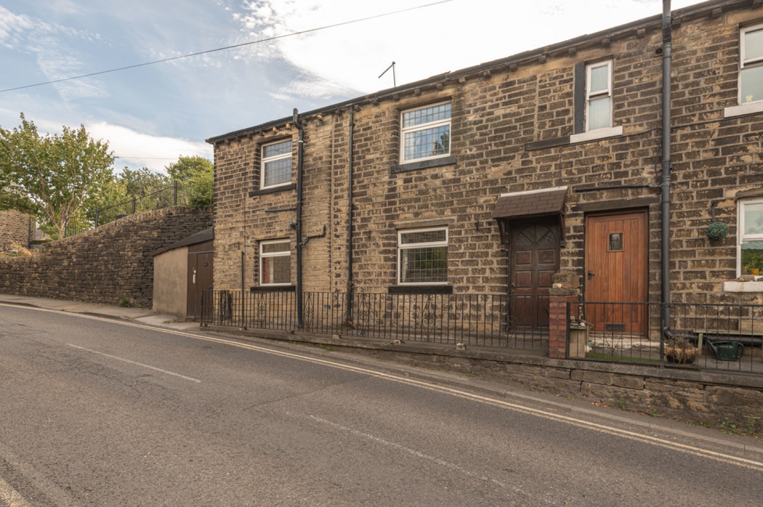 Westgate, Honley