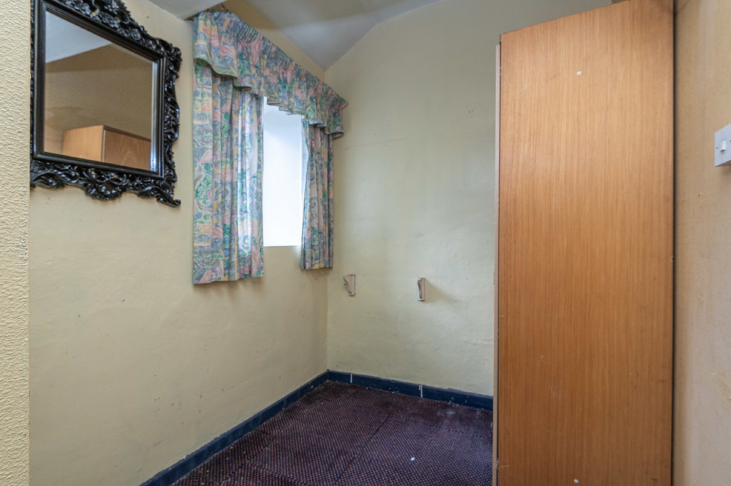 Westgate, Honley