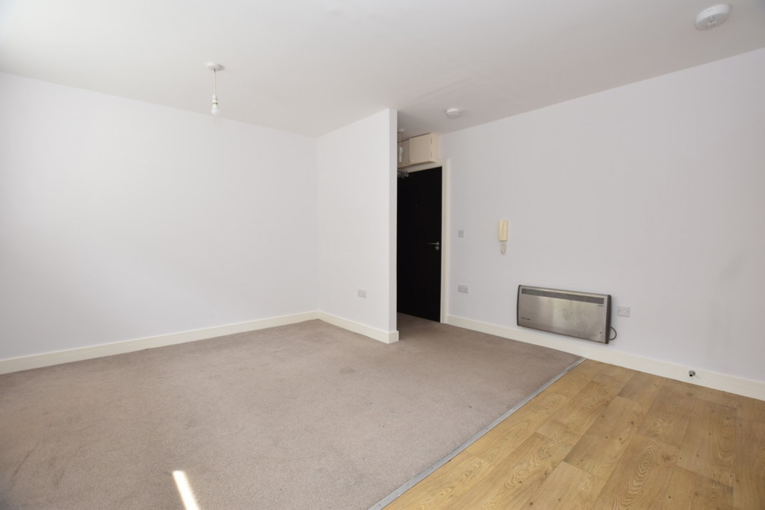 1 bedroom Flat for Letting The Park, Kirkburton