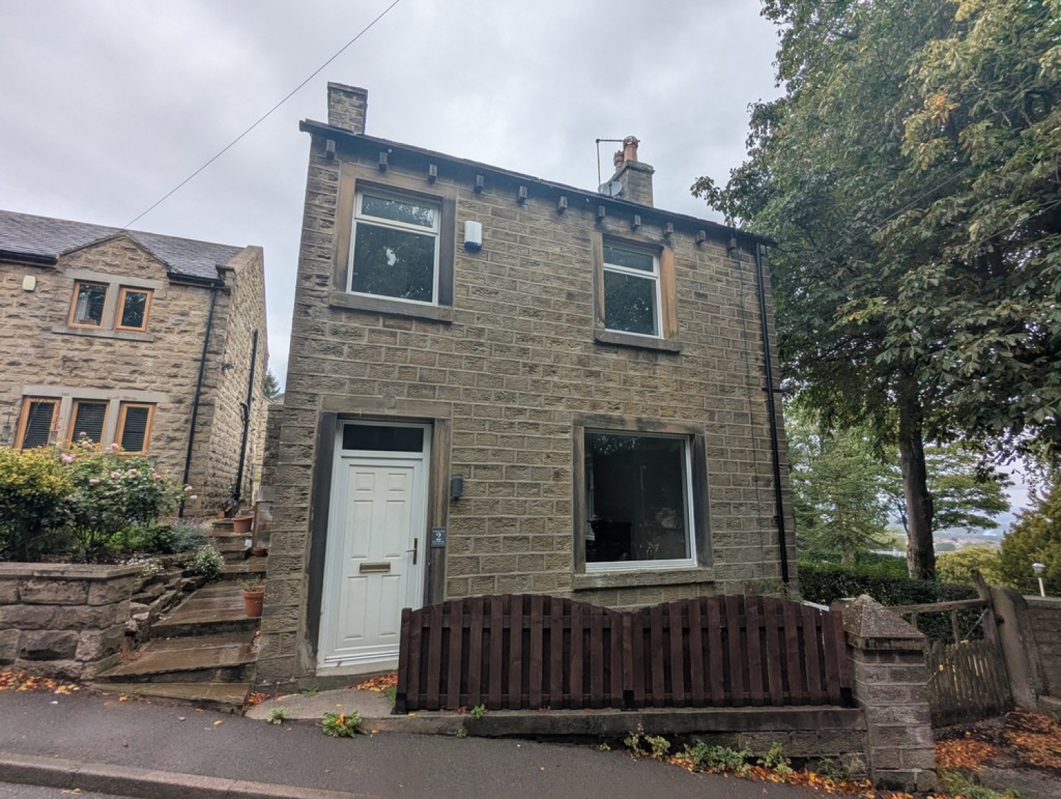 Piper Wells Lane, Shepley