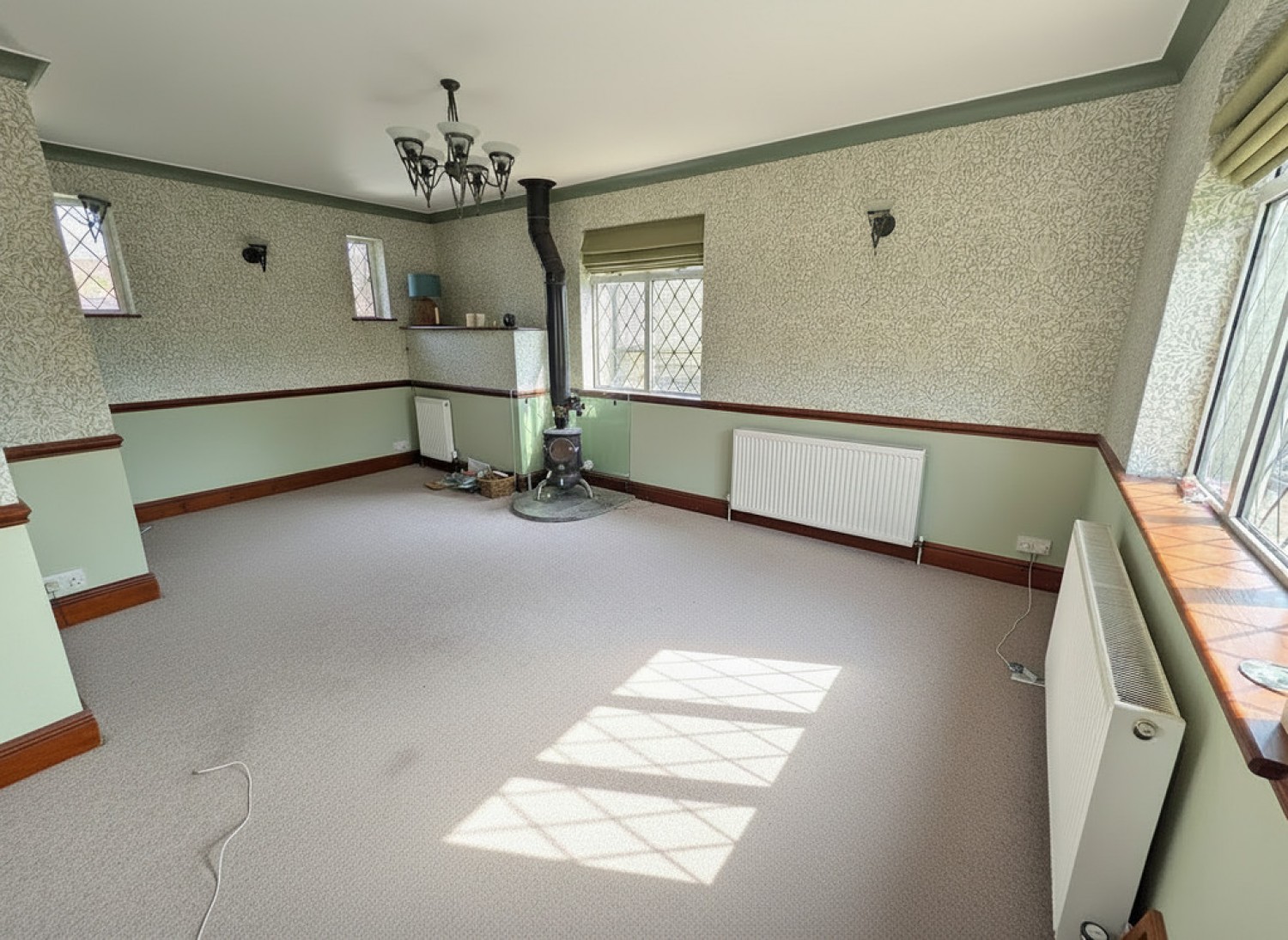 3 bedroom Bungalow for Letting Longden Avenue, Beaumont Park