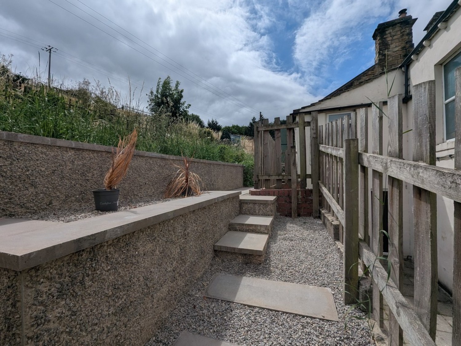 2 bedroom House for Sale Dalton Bank Road, Colne Bridge