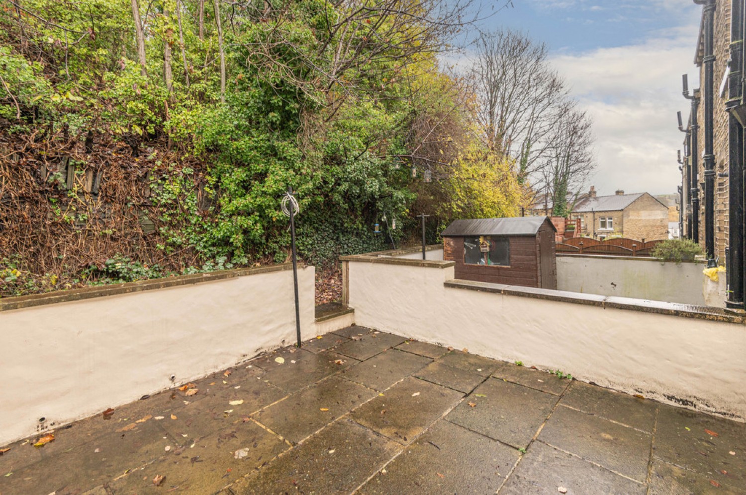 2 bedroom House for Sale Smithy Carr Lane, Brighouse