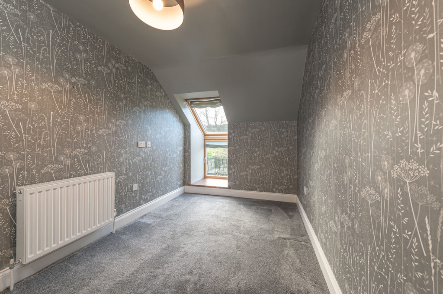 3 bedroom House for Sale Moorfield Farm, Honley