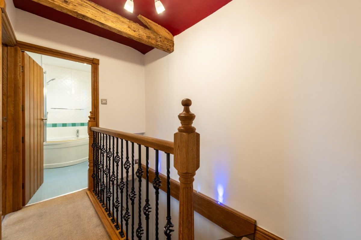 New Hey Road, Outlane