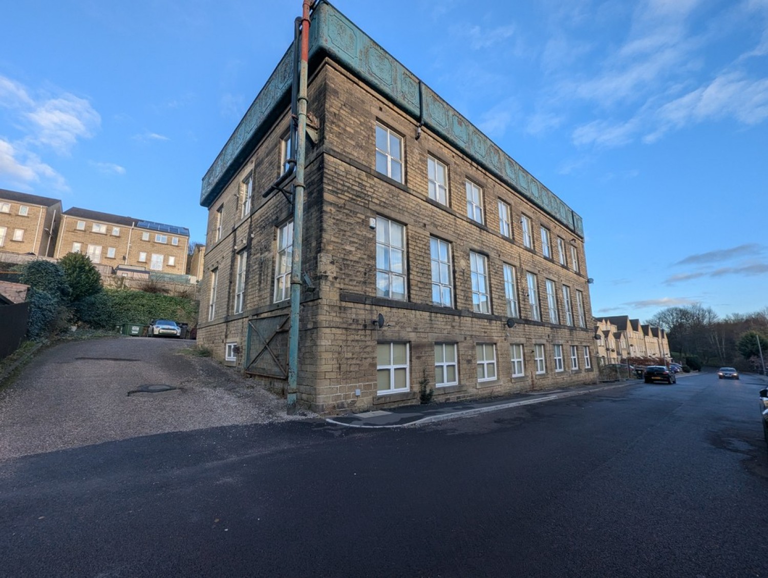 23 bedroom Flat for Sale Longwood, Huddersfield