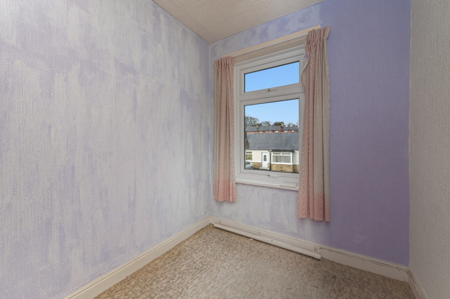 3 bedroom House in Ingfield Avenue, Dalton